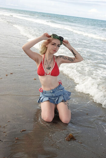 Full leaked Iluvmeww page private photo