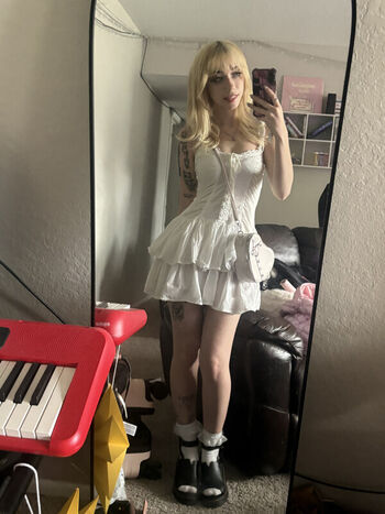 Full leaked Iluvmeww page private photo