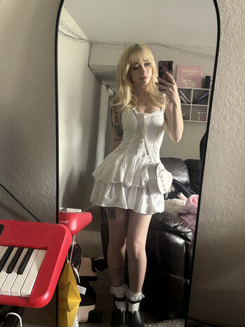 Full leaked Iluvmeww page private photo