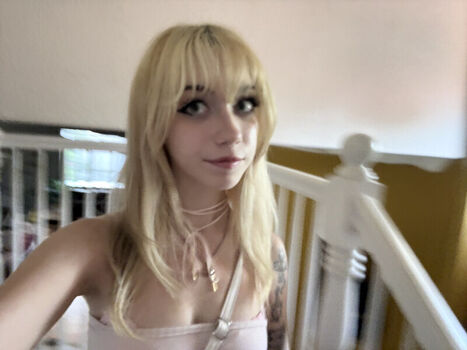 Full leaked Iluvmeww page private photo
