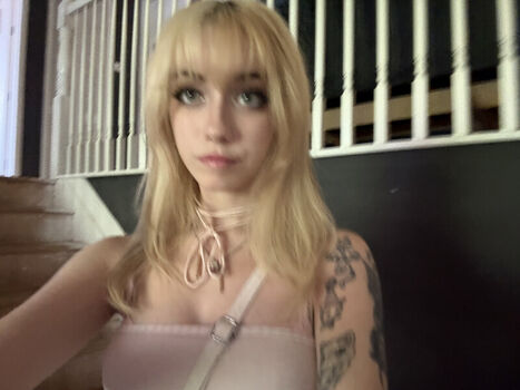 Full leaked Iluvmeww page private photo