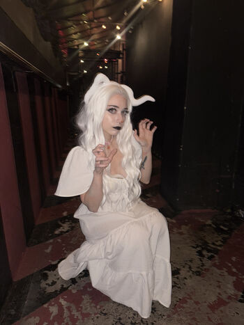 Full leaked Iluvmeww private photo