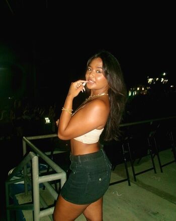 Full leaked Imaan zaiham page private photo