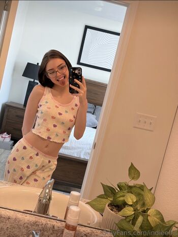 Full leaked Indieellis private photo