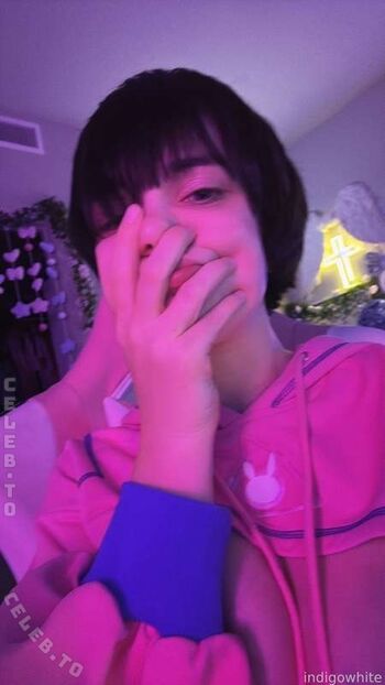 Full leaked Indigo white  page private photo