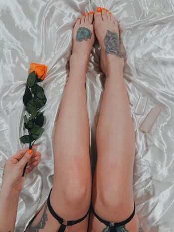 Full leaked Inked feet private photo