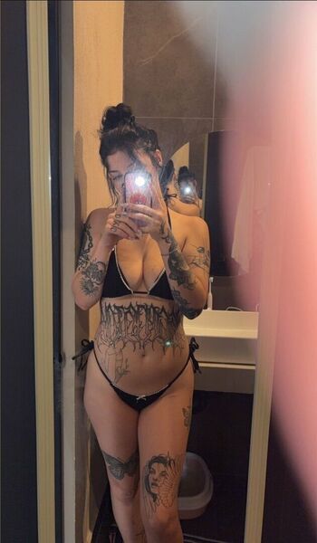 Full leaked Intoxicate private photo
