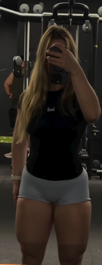 Full leaked Iquilou private photo