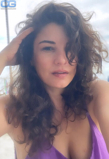 Full leaked Irem altug private photo