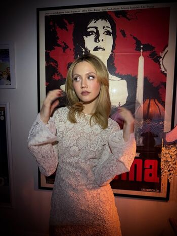 Iris Apatow