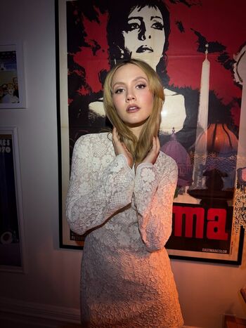 Iris Apatow