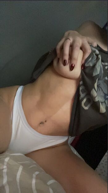 Full leaked Iris babyy private photo