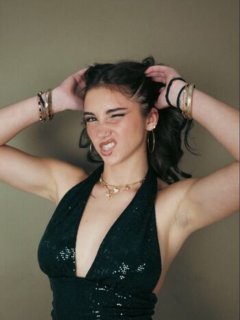 Full leaked Iris vallarani private photo