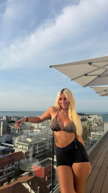 Full leaked Iris vallaranii page private photo