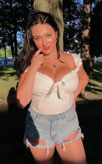 Full leaked Isa curry private photo
