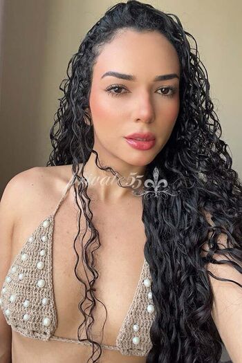isa_medeiros