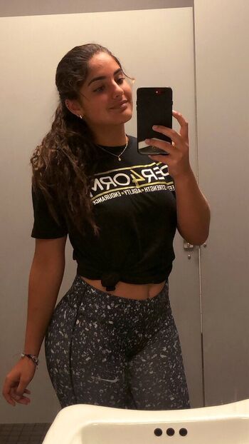 Isabella Ladera