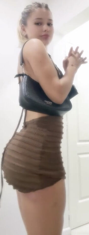 Full leaked Isabella sochas private photo