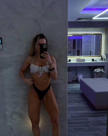 Full leaked Isafitlife private photo