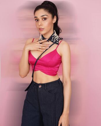 Full leaked Isha singh private photo