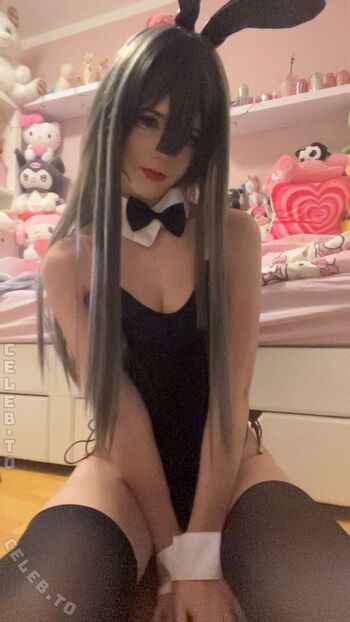 Full leaked Isii cos page private photo