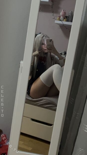 Full leaked Isii cos private photo
