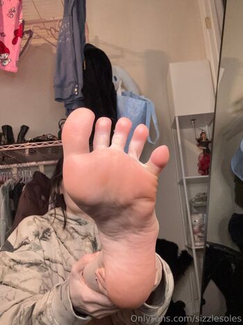 Full leaked Isizzly page private photo