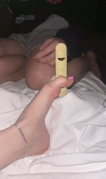 Full leaked Isizzly private photo