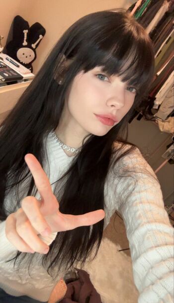 Full leaked Isizzly private photo