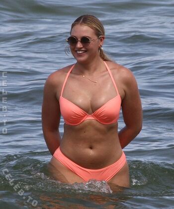 Full leaked Iskra lawrence private photo