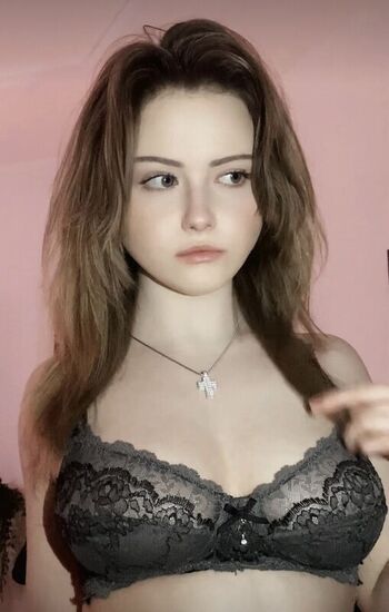 Full leaked Itsarahlaux private photo