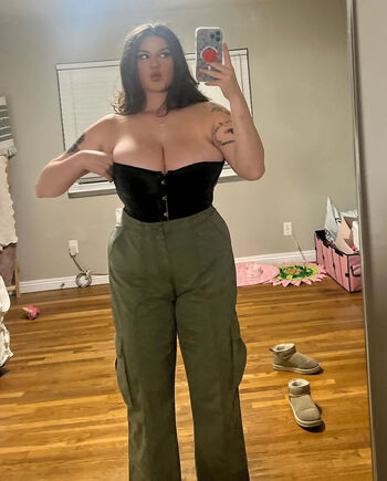 Full leaked Itshannahowo private photo
