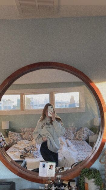Full leaked Itsjulesra page private photo