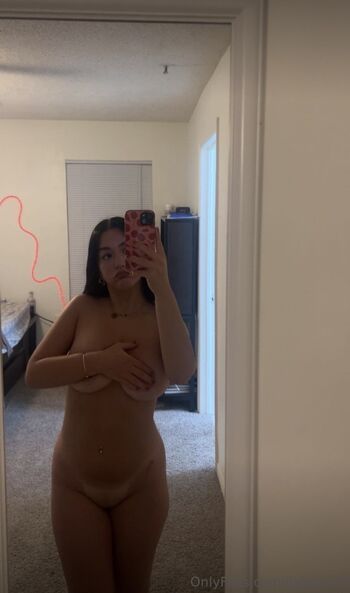 Full leaked Itskay private photo