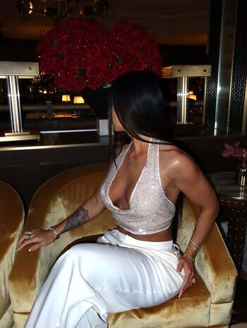 Full leaked Itskhrysss private photo