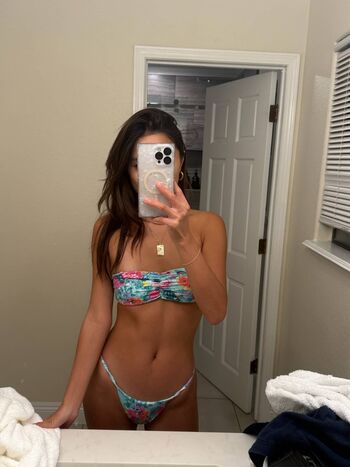 Full leaked Itslaaurr  page private photo
