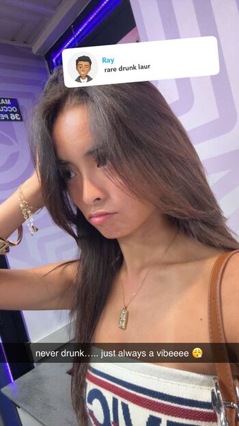 Full leaked Itslaaurr private photo