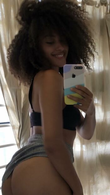 Full leaked Itsmenaomi private photo