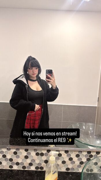 Full leaked Itsmidna private photo