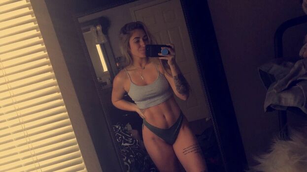 Full leaked Itsraeganbailey private photo
