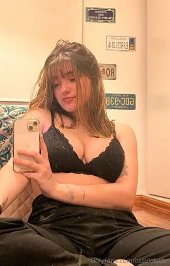 Full leaked Itssviolette private photo
