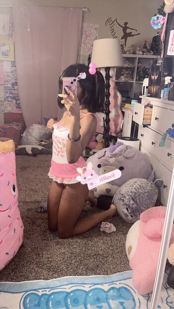 Full leaked Ittlevil private photo