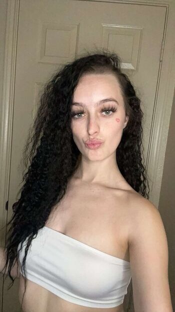 Full leaked Ittybittybunnii private photo