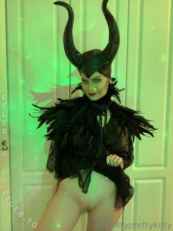 Full leaked Ittybittyprettykitty page private photo