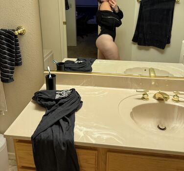Full leaked Itzzzachloe private photo