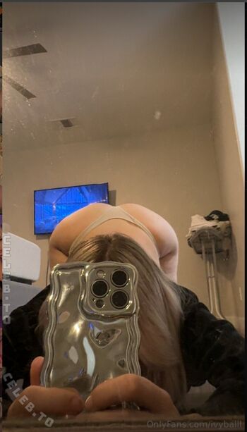 Full leaked Ivyballl private photo