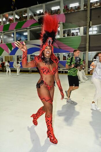 Iza Cantora