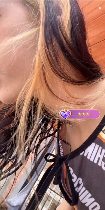 Full leaked Izismusic page private photo