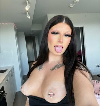 Full leaked Izixie private photo