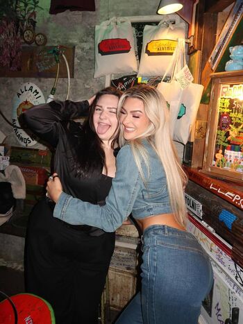 Full leaked Izzi dame page private photo